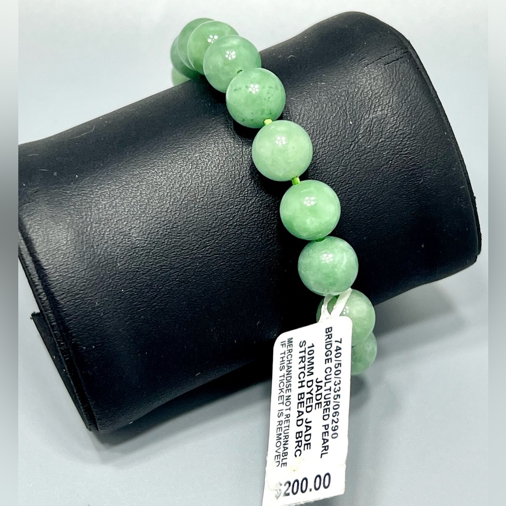 Women’s Expandable Jade 10MM Bead Good Fortune Bracelet . NWT